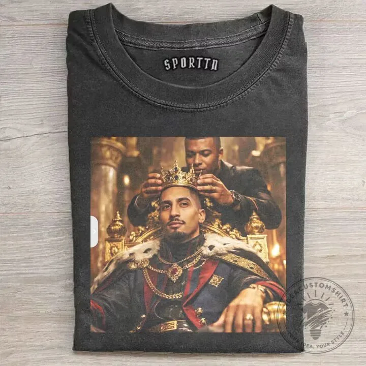 Raphinha Barcelona King Vintage Style Football Player Graphic T-Shirt